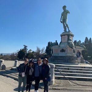 Meet your Posher, Faye